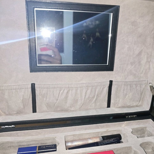 Makeup case like new