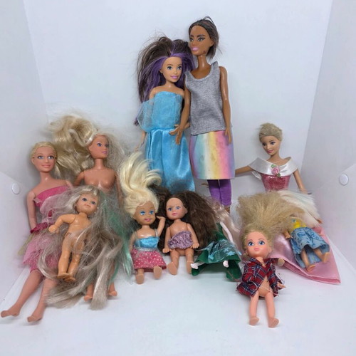 Dolls lot used