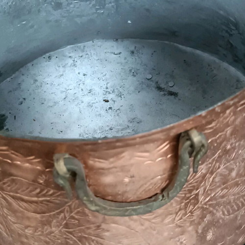 Χάλκινο χειροποίητο καζάνι μεταχειρισμένο, σκαλισμένο στο χέρι
