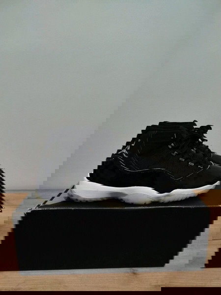 JORDAN RETRO 11 JUBILEE