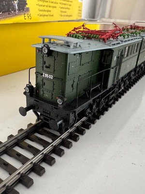 Brawa AC H0 0240 E-Lok BR E95 analog, like new for Marklin three-rail system