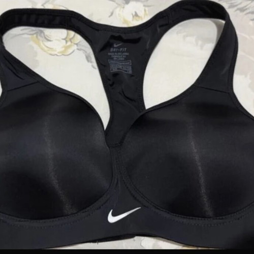 Nike sports bra 75B like new, black and yellow