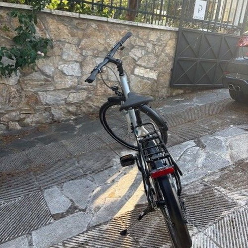 Ideal Ezigo 2024 city bike like new, women's, disc brakes, front suspension