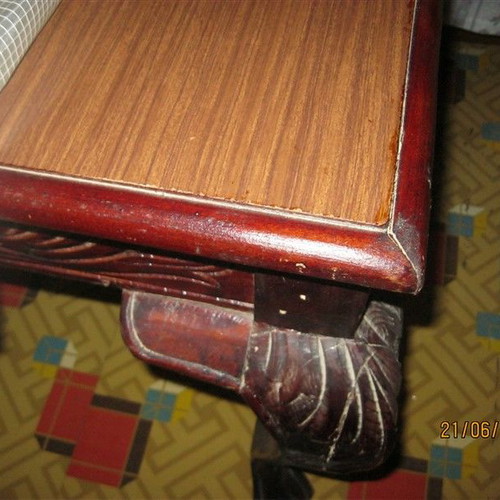 Table with lion legs and 4 chairs used