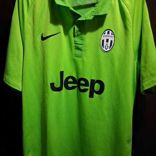 Juventus jersey size Medium like new, authentic