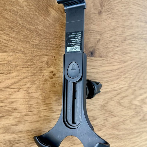 Car phone holder for air vent Ultimate Speed, like new