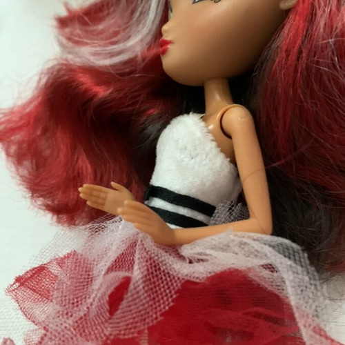 La Dee Da Fairytale Doll Sloane like new