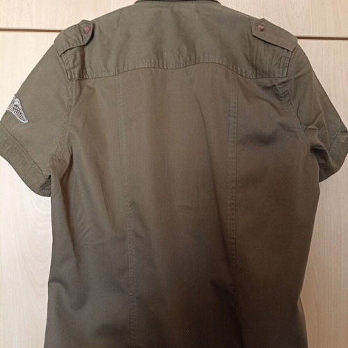 Gant teen shirt like new, green, for 12-14 years old