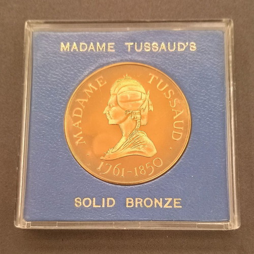 Madame Tussaud 1984 medal new
