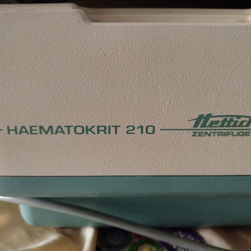 Centrifuge 8-Position Like New
