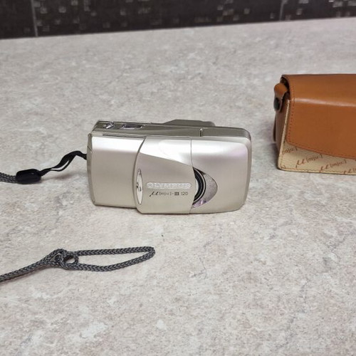 Olympus MJU III 120 35mm Point & Shoot Film Camera like new