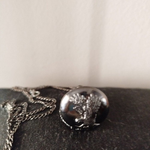 Pendant watch like new with antique look and chain