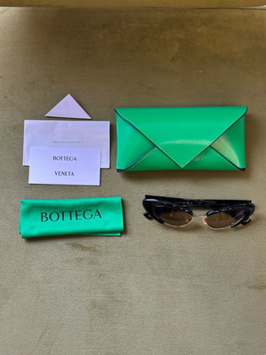 Γυαλιά ηλίου Bottega Veneta BV1387S cat eye καινούργια, μαύρο/χρυσό, full set