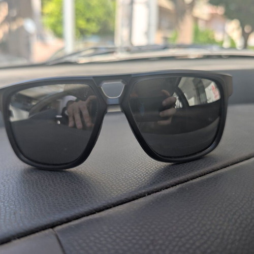 Red Raven Maverick Unisex Sunglasses with Black Frame and Silver Mirror Lens new