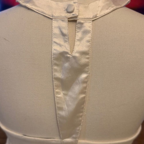 T-shirt like new, ecru, very cool, viscose, sizes S and M