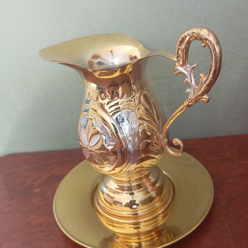 Zeon pitcher with two-tone plate, new religious vessel