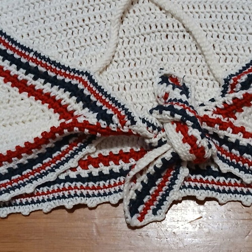 Pull & Bear white knitted top tied at back size Small like new