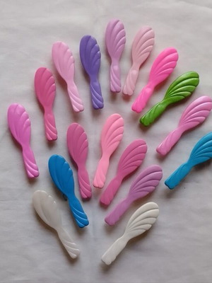 Barbie combs used, pack of 17, 1980s-'90s, Mattel