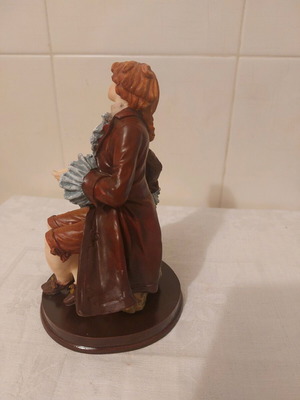 Terracotta figurine on wooden base new