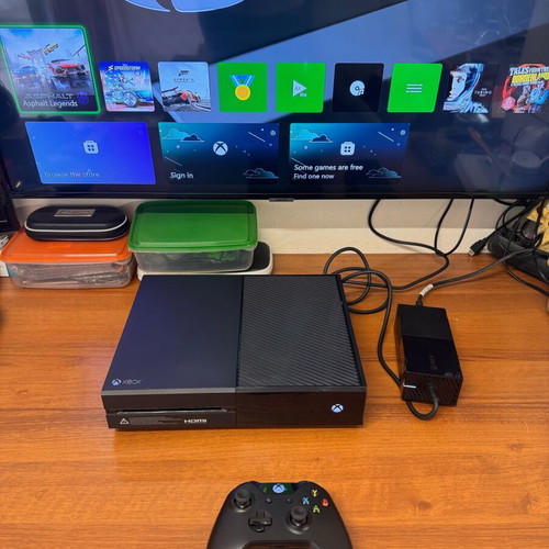Xbox One 500GB like new