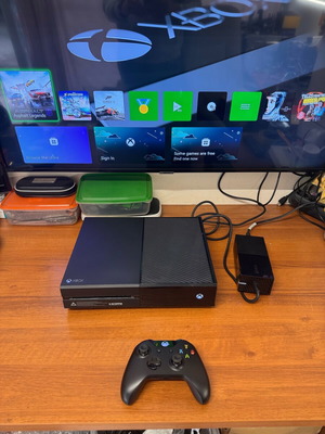 Xbox One 500GB σαν καινούριο