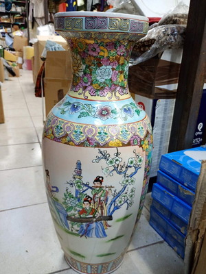 Satsuma vase new, height about 850 cm