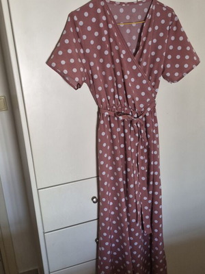 Dress like new, size M, with belt