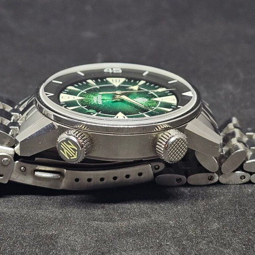NTH Azores Absinthe watch full set, like new, discontinued model