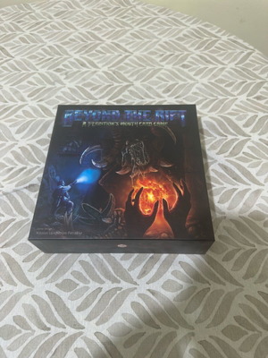 Beyond the Rift: A Perdition’s Mouth Card Game σαν καινούργιο