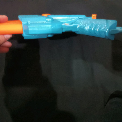 Nerf Elite 28 2.0 blaster like new with four darts