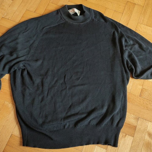 Alan Paine wool sweater used