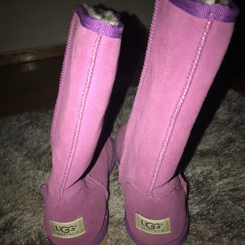 Ugg boots like new, fuchsia, size 39