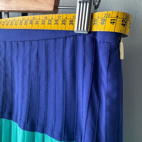 Mango pleated skirt like new, blue and turquoise, size medium