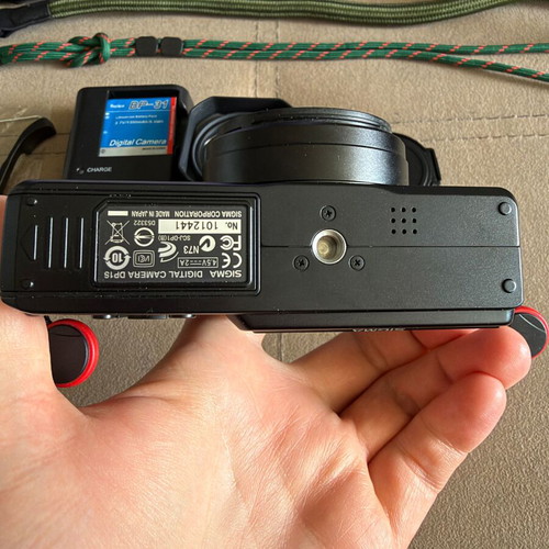 Sigma DP1s camera like new, rare model with Foveon X3 sensor