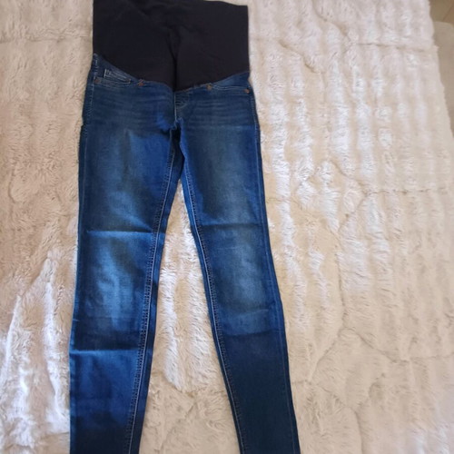 H&M maternity jeans blue like new, soft fabric