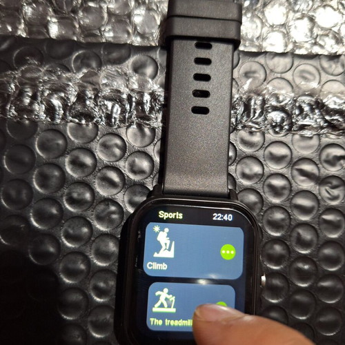 Smartwatch sport style new with Bluetooth and fitness features