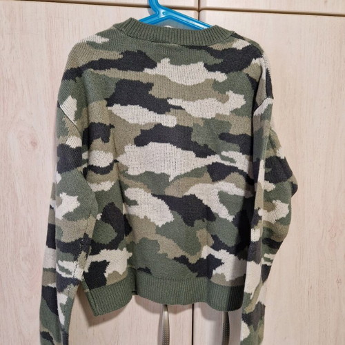 H&M thin sweater size XS like new multicolor