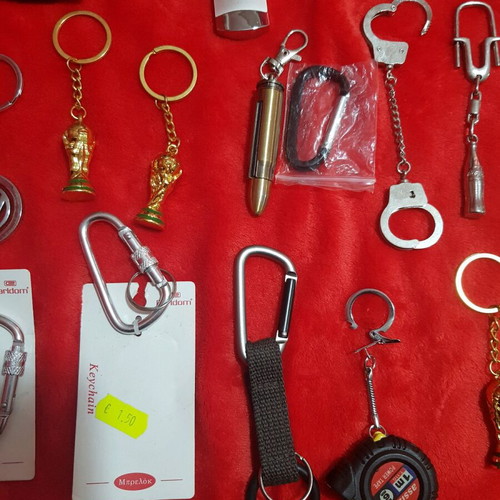 Keychains like new, assorted set