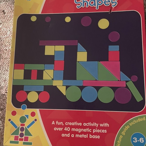 Magnetic Shapes Galt with metal board and 42 magnets new