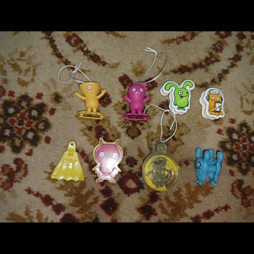 Ugly Dolls Kinder Set like new, figures and charms