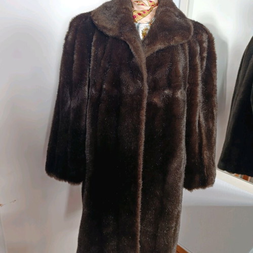 Eco-friendly women's fur coat like new, brown, size XL