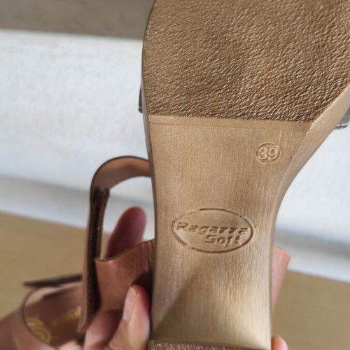 Ragazza women's sandals size 39 like new, leather, anatomical