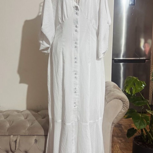 Dress semizier with ruffle details, like new, white, sizes S/M