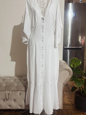 Dress semizier with ruffle details, like new, white, sizes S/M