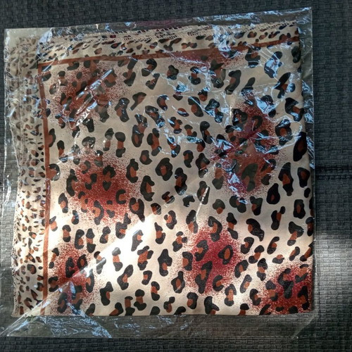 Silk scarf with leopard print, 52x52 cm