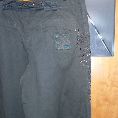 BSB Vintage Khaki Capri Pants Y2K Style Large, like new