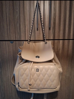 Backpack bag like new, beige faux leather with chain and straps