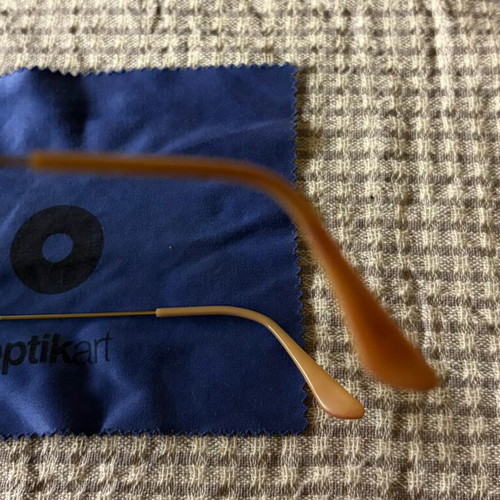 Rayban Aviator Unisex Sunglasses with Gold Metal Frame like new