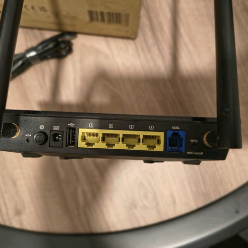 Asus DSL-N14U Wireless ADSL2+ Modem Router like new with 4 Ethernet ports