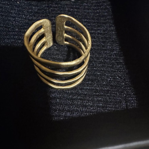 Ring new gold color with 2 wearing styles